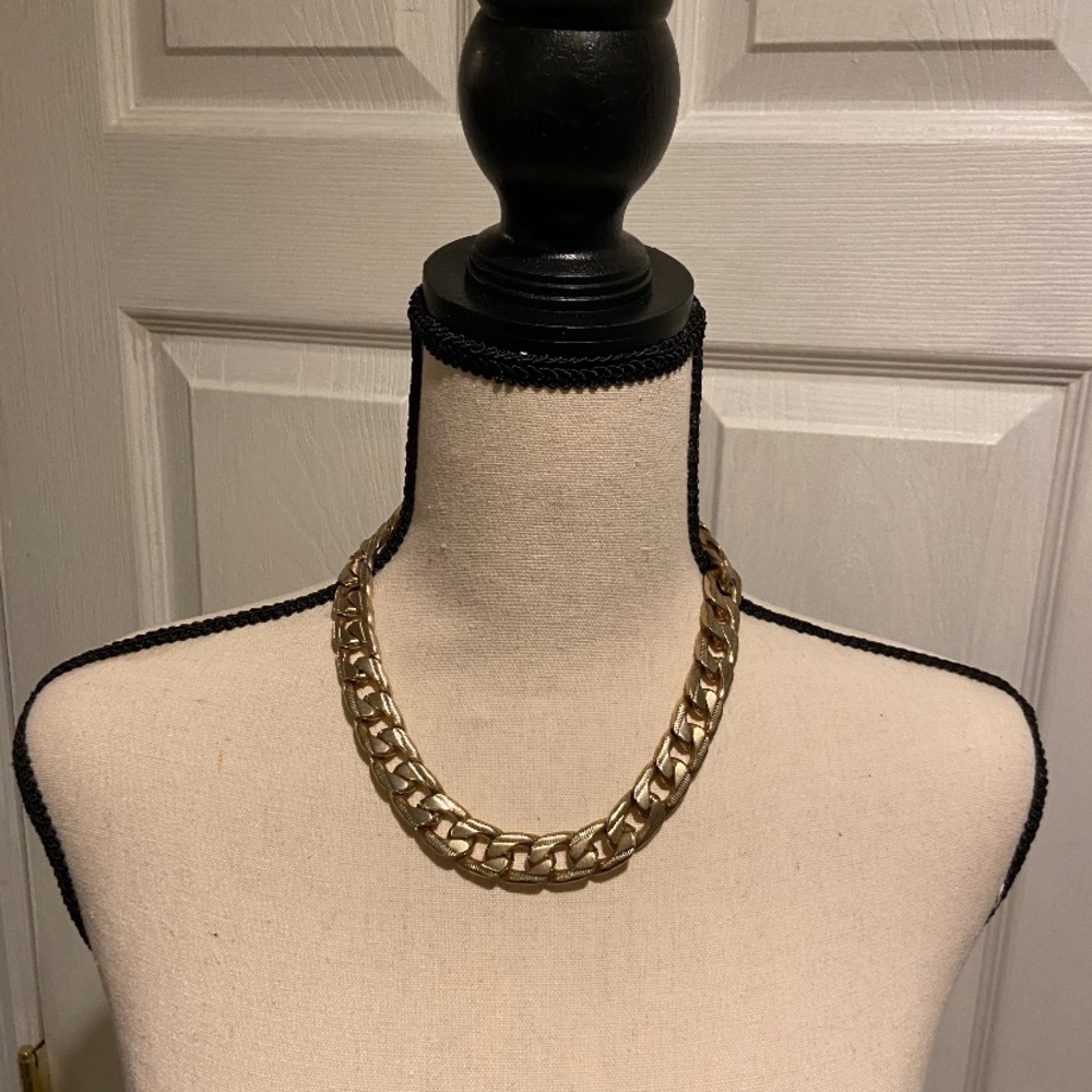 Zara chain necklace